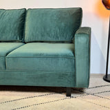 3-Sitzer Sofa Kale Samt Grün - bequeme lose Kissen 