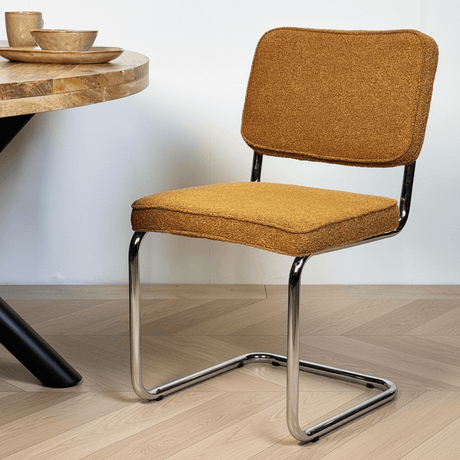 Modern Esszimmerstuhl Sway aus kupferfarbenem Bouclé-Stoff – Chromrahmen – ohne Armlehnen