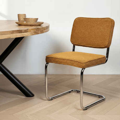 Modern Esszimmerstuhl Sway aus kupferfarbenem Bouclé-Stoff – Chromrahmen – ohne Armlehnen