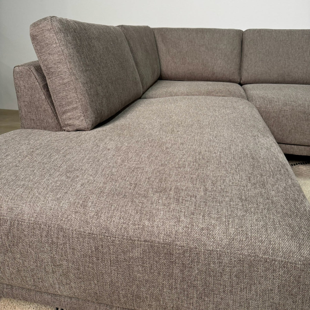 Modernes 3-Sitzer Ecksofa Links Taupe Stoff Aniko mit Liege 240x197x78 cm