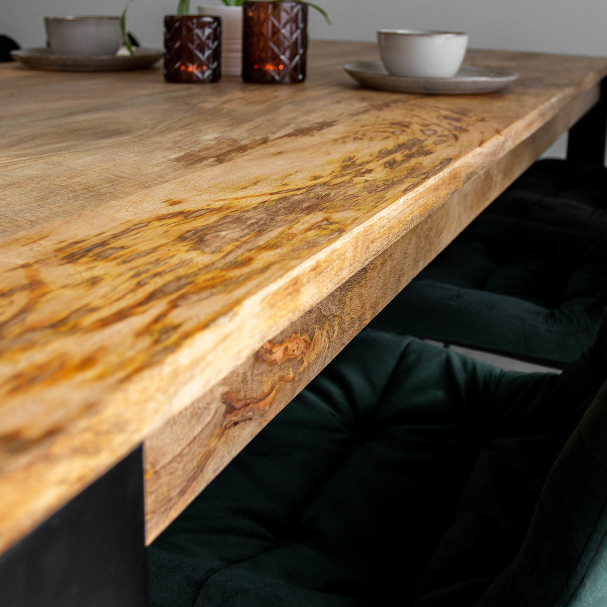 Eettafel Kansas Dimehouse Bruin LxBxH 248x108x25 Mangohout Sfeerfoto detail